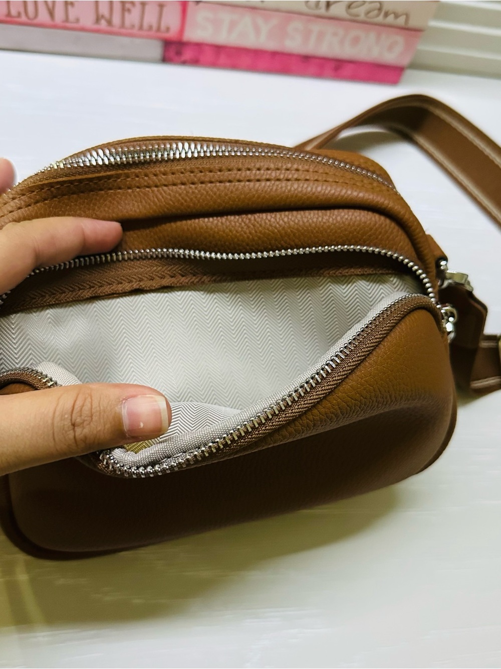 Classic Crossbody Camera Bag - color Brown - Picture 3 of 7